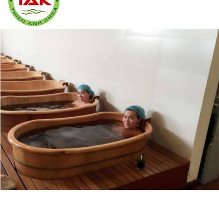Bồn tắm gỗ 2